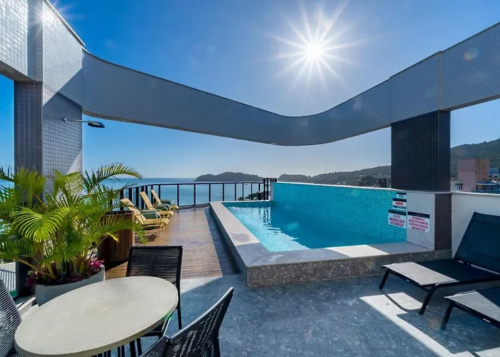 Confortável Loft com Vista para o Mar, Condomínio com Piscina Bombinhas